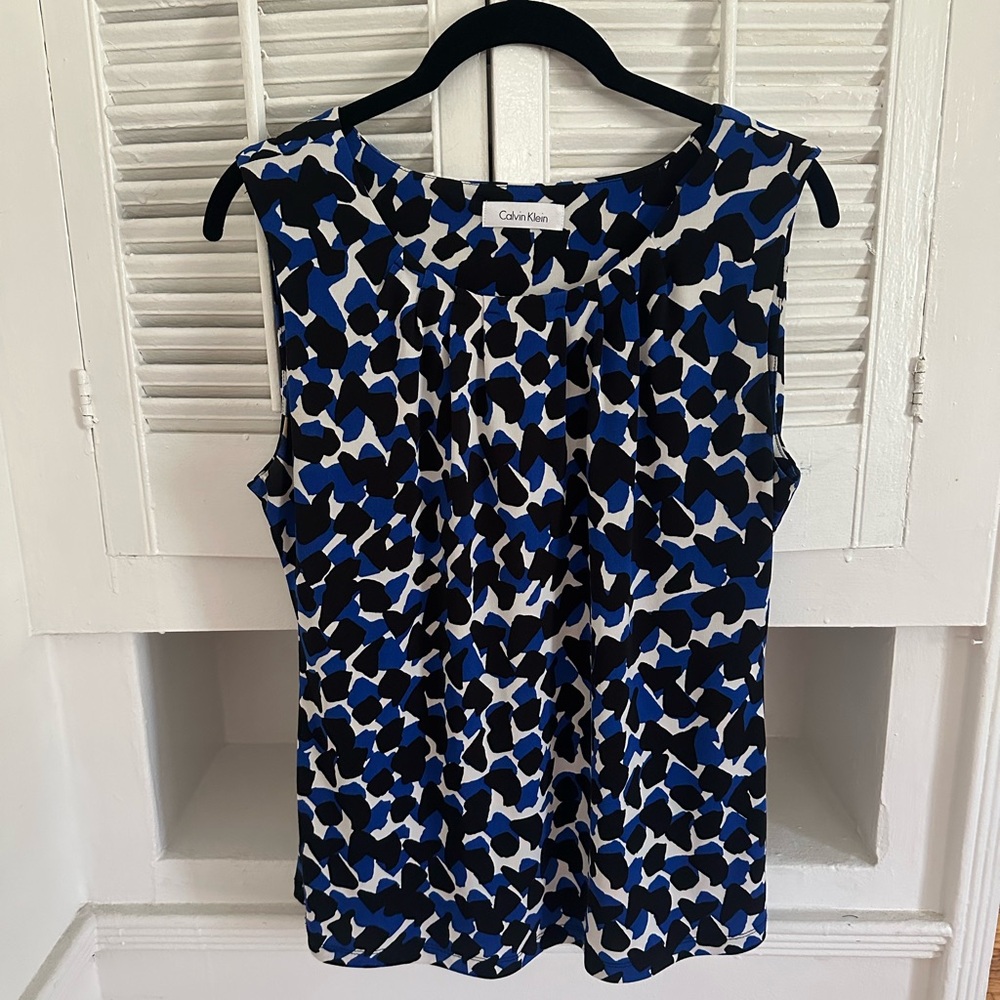 Calvin Klein Blue Abstract Print Sleeveless Blouse